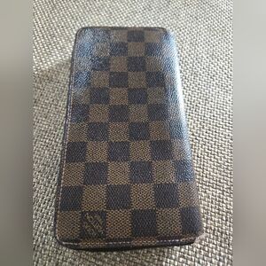 Authentic Louis Vuitton Damier Zippy project Wallet